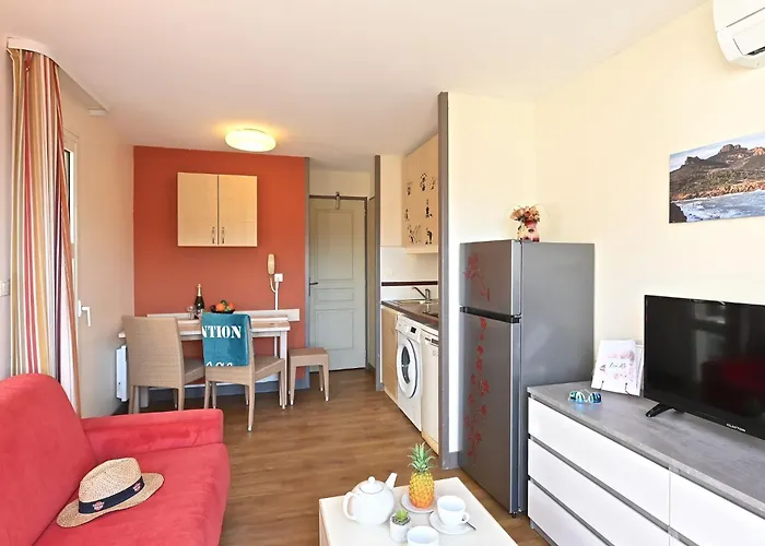 Apartment Village Cap Esterel - L'esquinade-110 By Interhome *